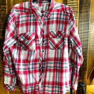 Croft and Barrow long sleeve button up top